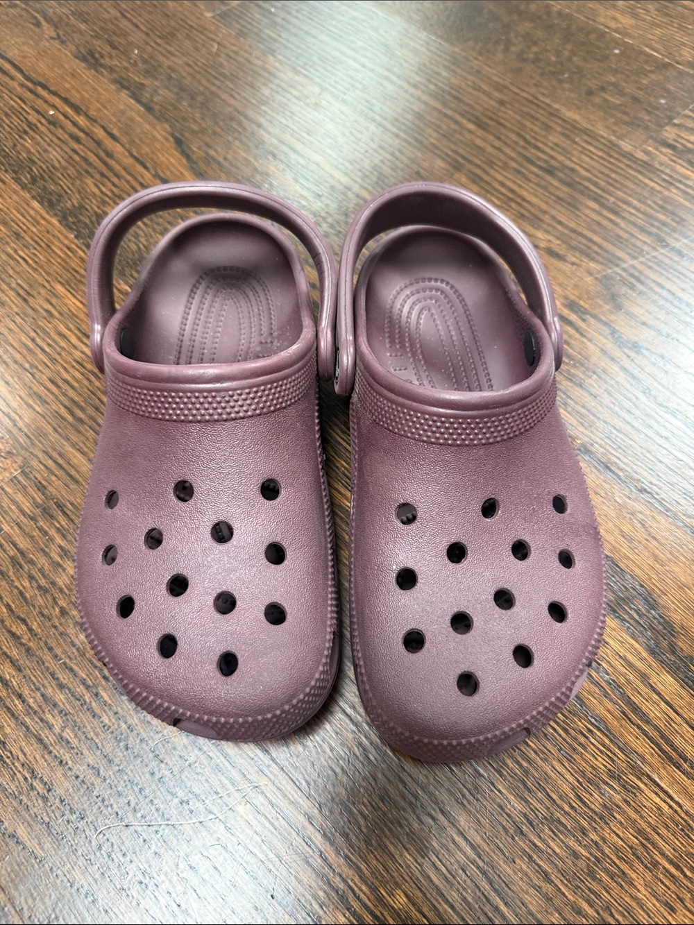Crocs Classic Purple Plum Unisex Clogs Slip On Women's 7 10